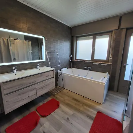 Mary's Poppies - Blandain